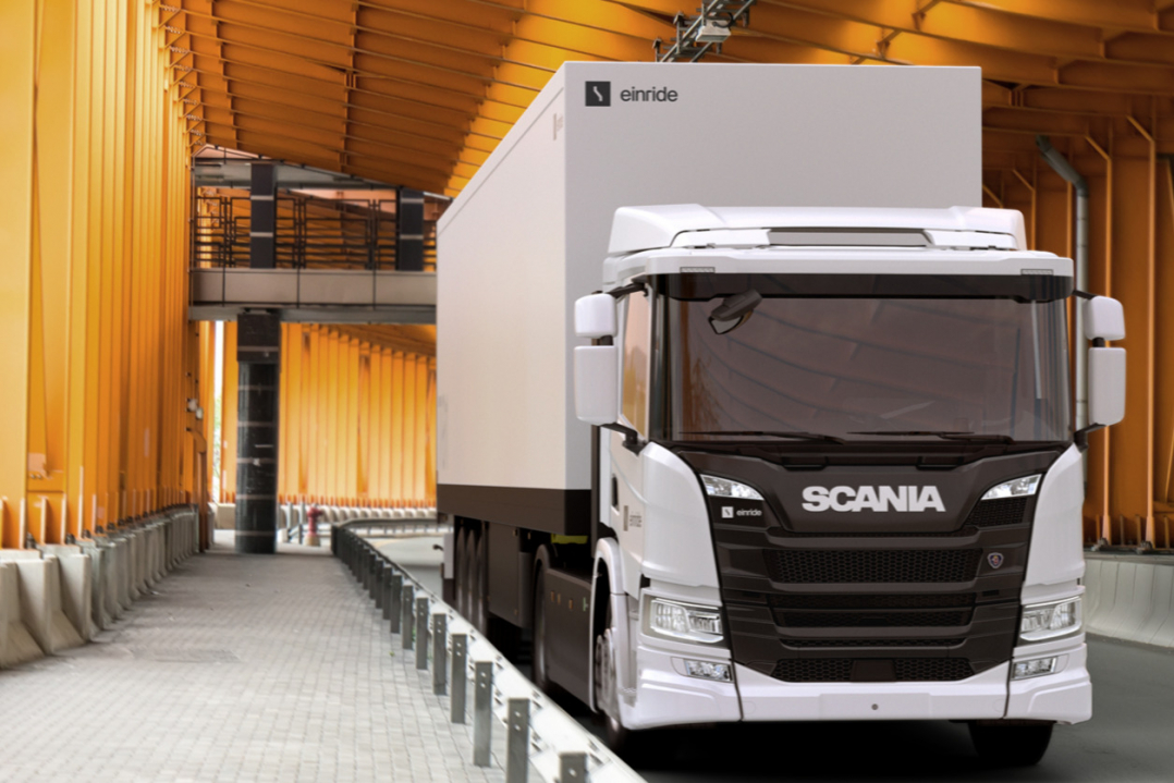 Scania e Einride firmano un accordo per una flotta di 110 autocarri elettrici per accelerare l’elettrificazione del trasporto merci