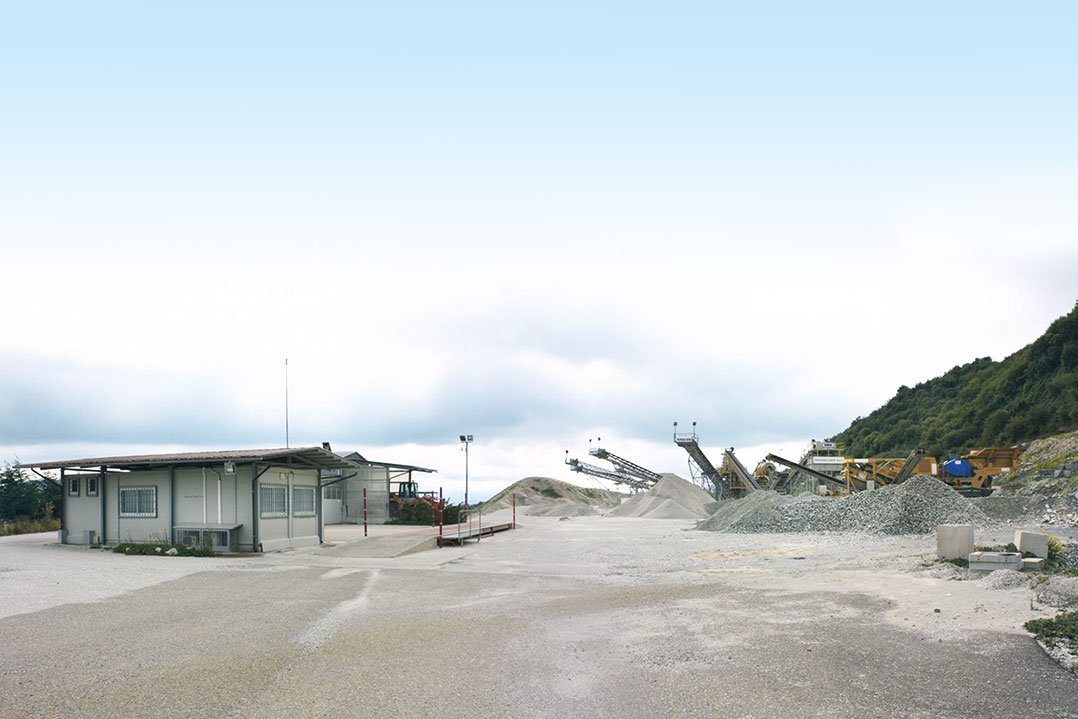 Rif. fall. RF.72/2013: Complessi Immobiliari Cava estrattiva e Terreni