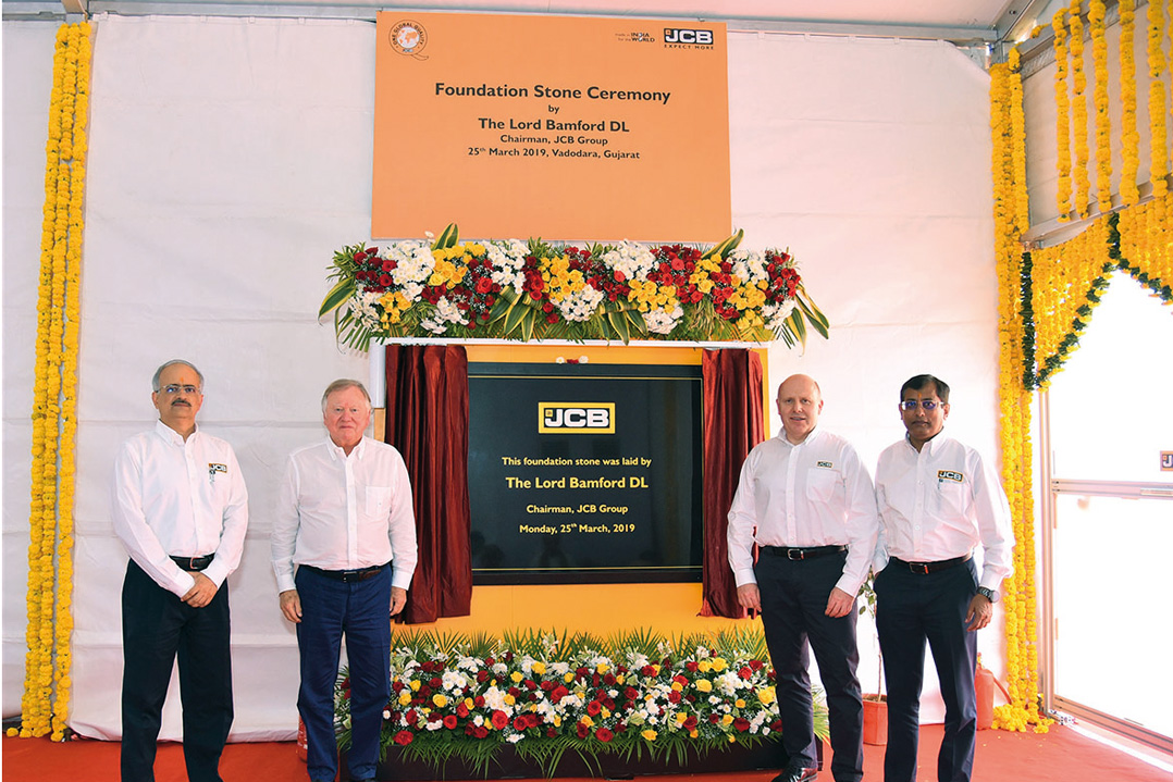 JCB investe in una nuova fabbrica in india