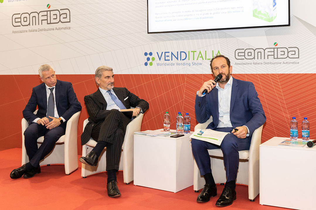 La distribuzione automatica educa all’economia circolare