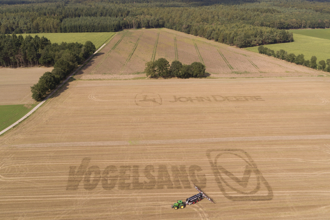 Fertilizzanti organici più sostenibile con John Deere e Vogelsang