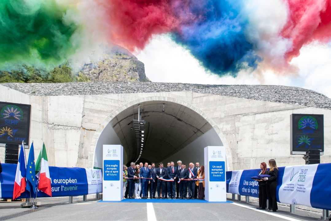 TRAFORO DEL FREJUS: aperta al traffico la seconda canna